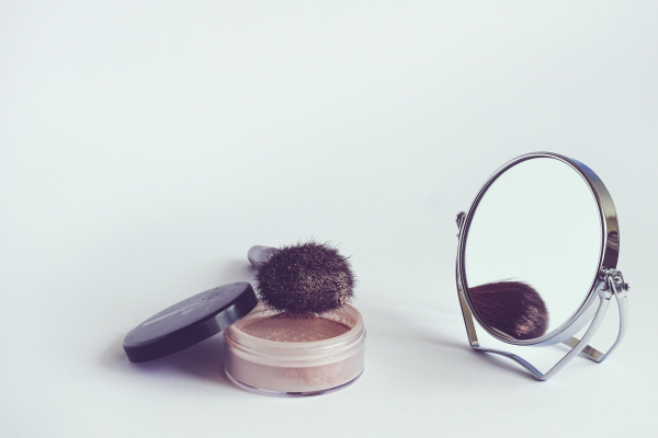 cosmetics-1543271_1920